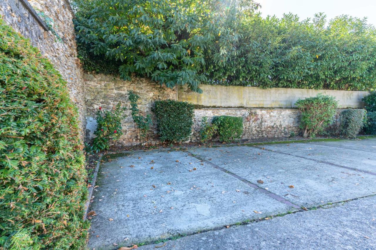 Appart'Hotel Nuiteejour Versailles Saint Cyr L'Ecole Bagian luar foto