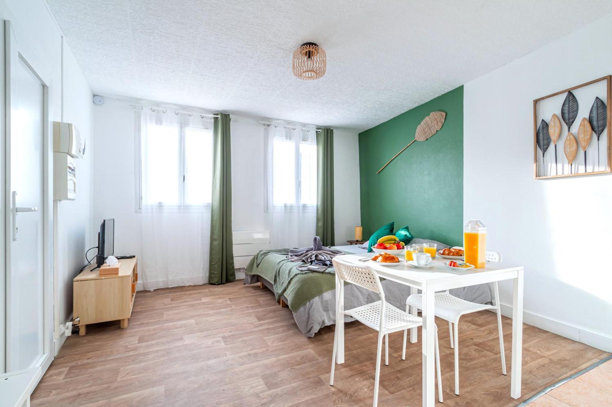 Appart'Hotel Nuiteejour Versailles Saint Cyr L'Ecole Bagian luar foto